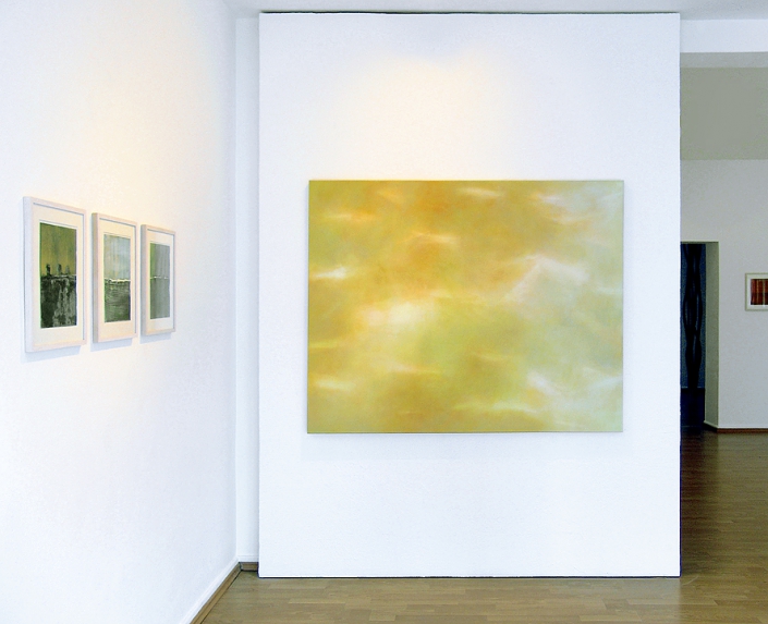 Mitte: LichtGold, 2013. 135 x 170 cm, Acryl auf Nessel (Privatsammlung)