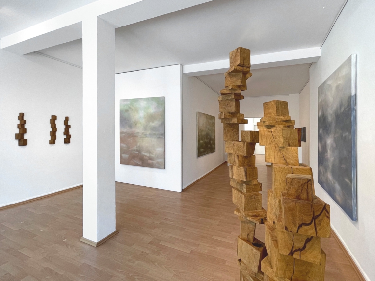 Raum für Kunst und Natur, 2025 (Holzobjekte: S. Skoberne)